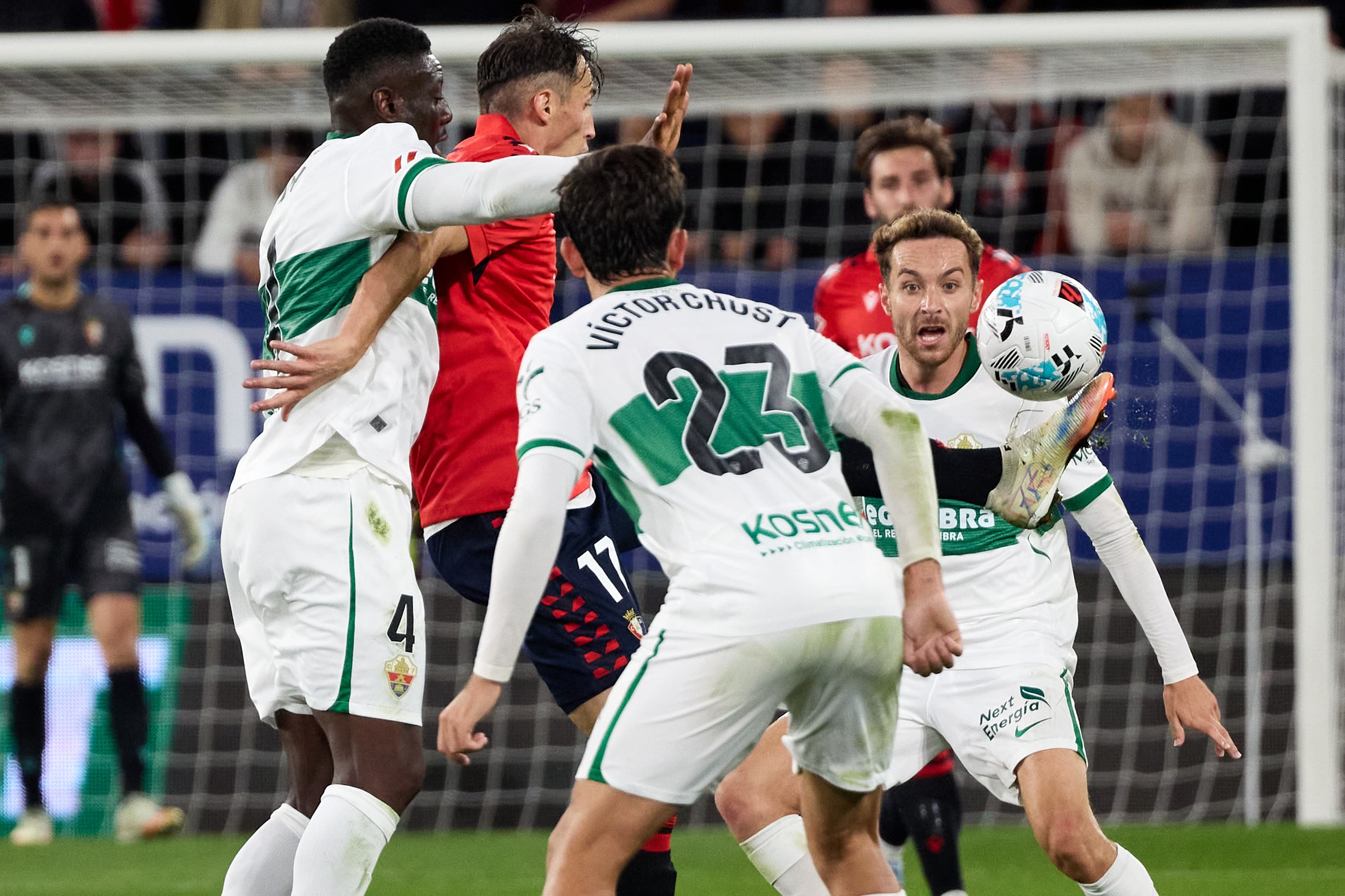 Ante Budimir (17. CA Osasuna), Bambo Diaby (4. Elche CF), Marc Aguado (8. Elche CF) and Víctor Chust (23. CA Osasuna) during the football match of LaLiga EA Sports between CA Osasuna and Elche CF played in Pamplona (Spain) on 24 August 2025. Credit: Iñigo Alzugaray