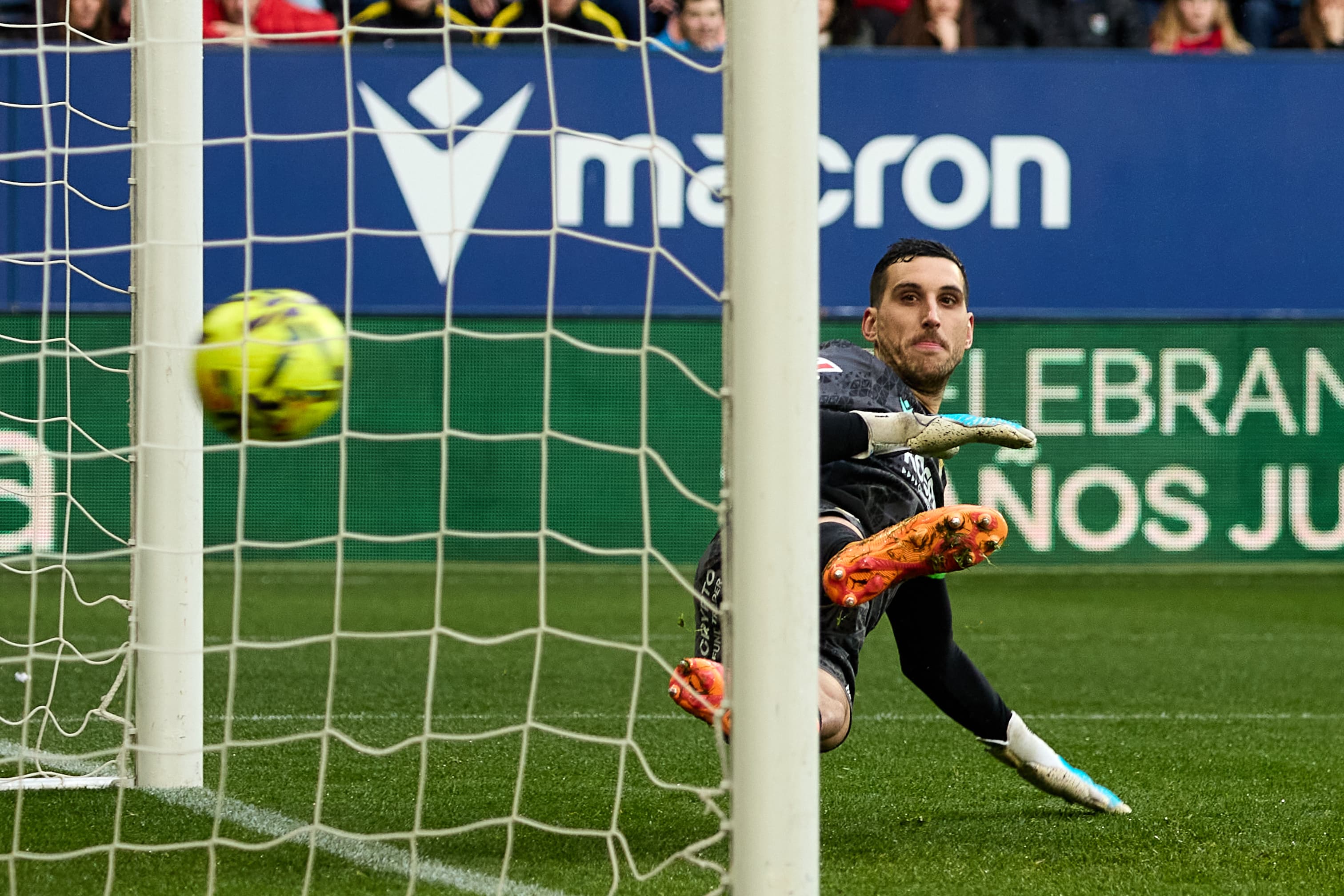 Sergio Herrera (1. CA Osasuna) during the football match of LaLiga EA Sports between CA Osasuna and Villarreal CF played in Pamplona (Spain) on 22 March 2026. Credit: Iñigo Alzugaray